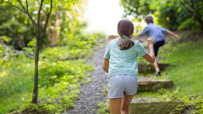 Connecticut Parents Arrested for Letting Kids, Ages 7 and 9, Walk to Dunkin' Donuts