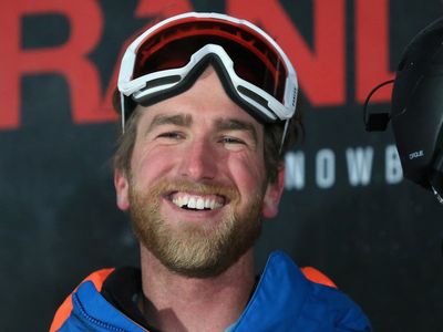 Champion US freestyle skier dies in avalanche in Japan