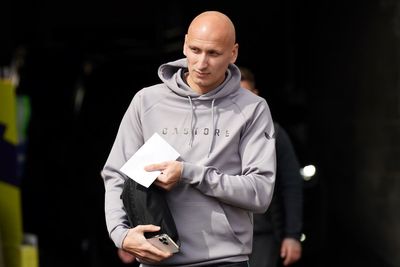Jonjo Shelvey undergoes Nottingham Forest medical ahead of proposed move