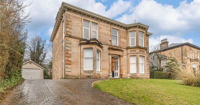 'Exquisite' property up for sale in Glasgow with opulent furnishings and trendy bars nearby