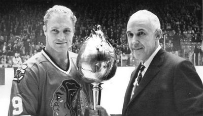 Bobby Hull, former Blackhawks star with checkered past, dies at 84