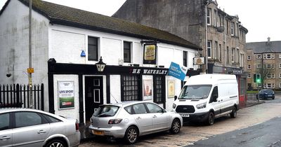 Dumbarton’s iconic Waverley pub is looking for a new landlord