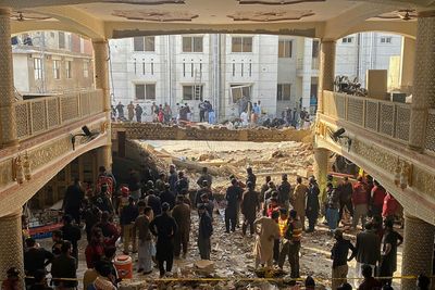 Over 60 dead, mostly police, in Pakistan mosque blast
