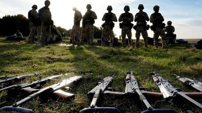 Australia partners with France to supply Ukraine with artillery shells