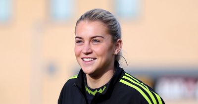 Arsenal make 'world-record' transfer offer for Manchester United striker Alessia Russo