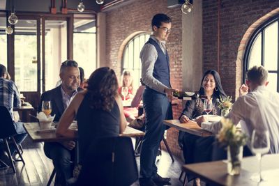 The 3 Best Restaurant Stocks to Buy Today