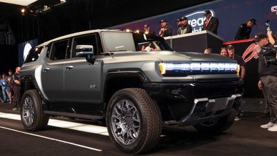 First 2024 GMC Hummer EV SUV Sells For $500,000 At Auction