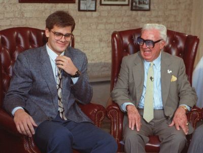 Chip Caray follows grandpa's footsteps as voice of Cardinals