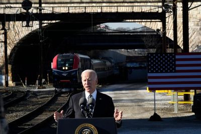 'Amtrak Joe' touts transit funding for Northeast Corridor - Roll Call