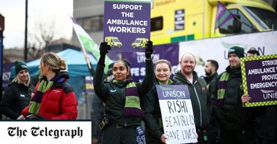Hospital consultants could join strikes as union holds vote