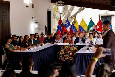 Fighting in Colombia leaves at least 10 dead