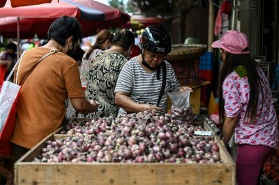 Eye-watering onion prices make Philippine staple a luxury