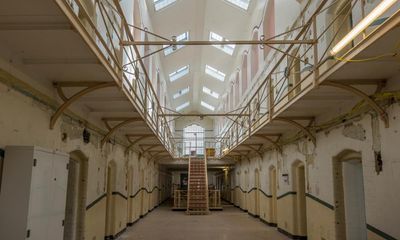 Urgent action needed to curb rise in prison deaths linked to spice, say UK researchers