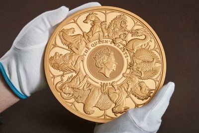 Demand for gold soars on “colossal” central bank buying