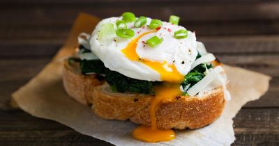 Poached egg trick cooks them 'perfectly' without any stirring and it's 'mind-blowing'