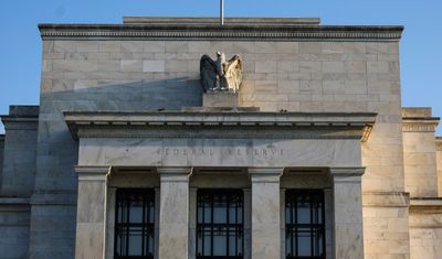 US Fed starts policy meeting with smaller rate hike likely