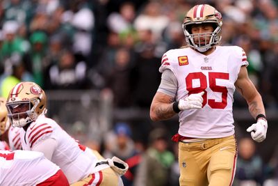 George Kittle Sings Kelly Clarkson Song to 49ers Teammates [WATCH