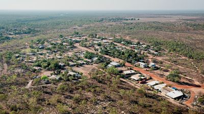 Aboriginal peak organisations call for three-way partnership with NT and federal governments amid Alice Springs crime crisis