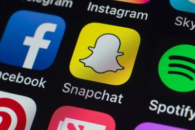 Snap shares tank after losses top $280 million
