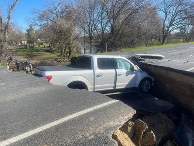 ‘Can’t make this stuff up’: California sinkhole devours cars despite warning signs