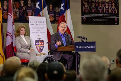 At parental rights event, Gov. Greg Abbott sheds light on how he’d implement “school choice” policy