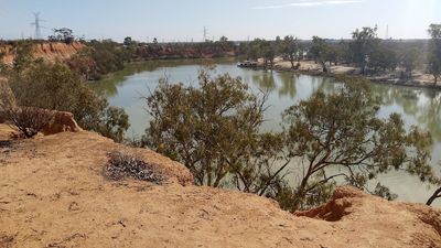 Ancestral remains to be reburied after centuries-old skeleton exposed by Murray River flood