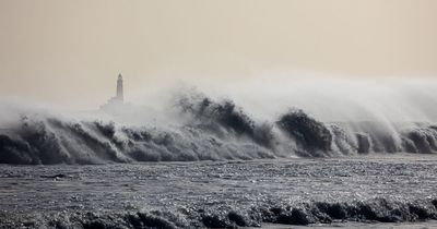 UK weather forecast: Gales, snow and rain to batter country today with 80mph wind gusts