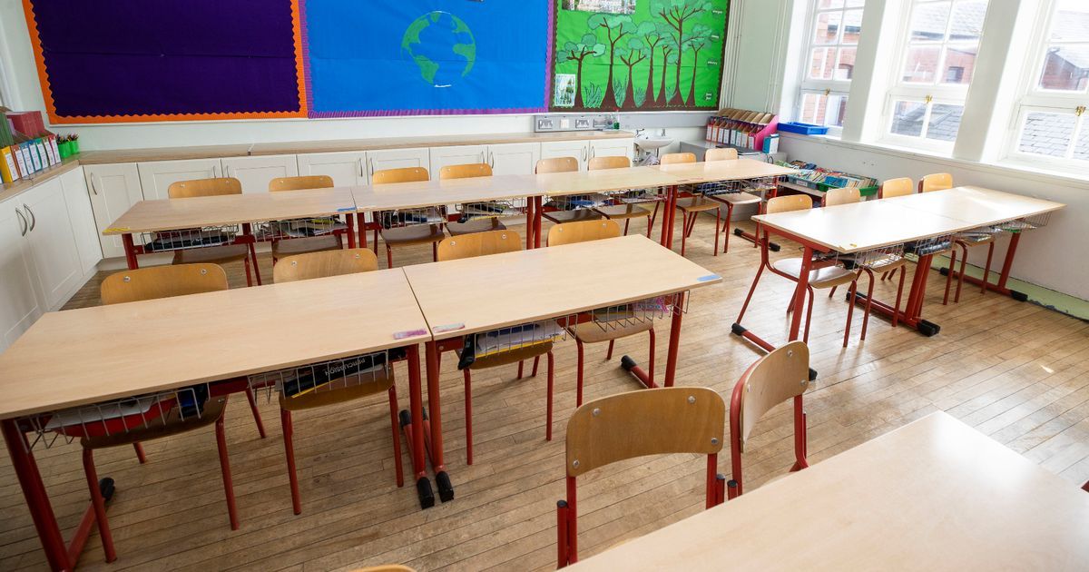 How much do teachers earn and what is their pay scale?