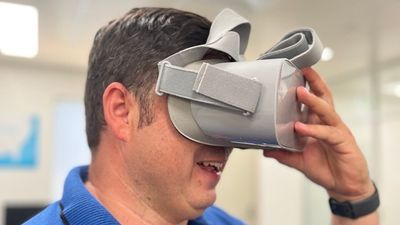 Needle phobia study investigates if virtual reality headsets can help