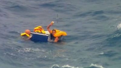 Fishermen clinging to esky rescued off Albany in southern Western Australia after boat capsizes
