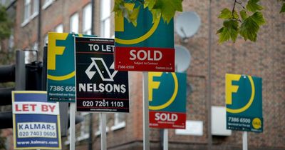 Average house price falls 0.6% month on month