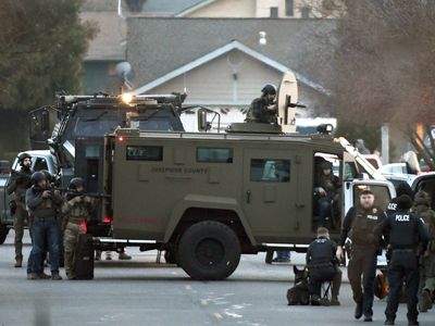 Oregon kidnapping suspect dies of self-inflicted gunshot, police say