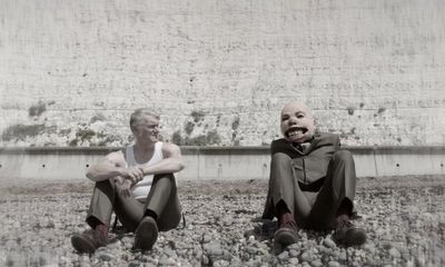 I Get Knocked Down review – enjoyable blast of pop history from Chumbawamba frontman