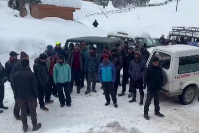 J-K: Skiers Trapped In Gulmarg After Avalanche