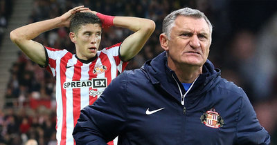 Sunderland take risk with striker decision as fans have their say on transfer window