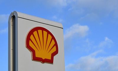 Shell’s actual spending on renewables is fraction of what it claims, group alleges