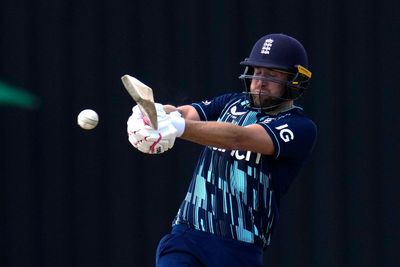 Dawid Malan and Jos Buttler hit hundreds as England fight back in South Africa
