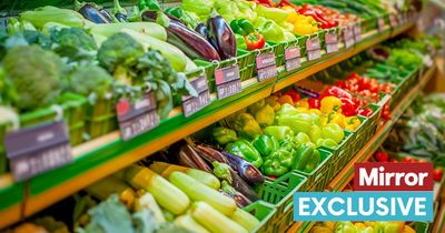 Supermarket expert shares little-known box trick used to make vegetables look 'fresher'