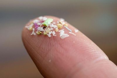 Microplastics used in packaging and paint discovered in human veins