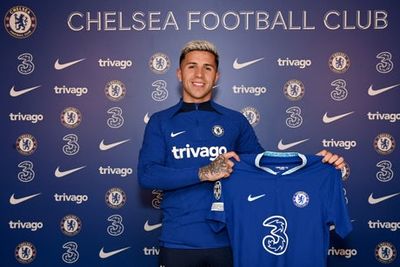 Chelsea confirm Enzo Fernandez squad number and contract length after £106m record transfer