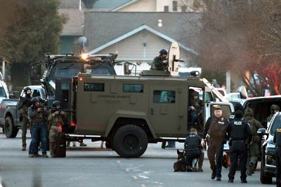 Police: Oregon kidnap suspect killed 2 men before cornered