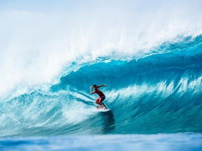 Aussie men bypass Pipeline surfing elimination round