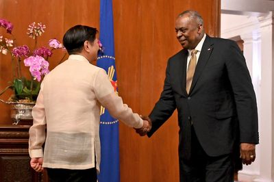 US, Philippines agree on larger American military presence