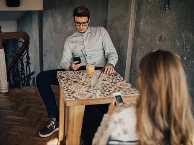 How long do people wait before bailing on a bad date? Less than an hour, apparently