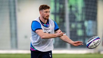 Ben Healy forced to wait for debut as Scotland opt for Finn Russell and Blair Kinghorn against England