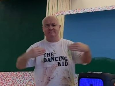 Damien Hirst takes studio break to unleash dad-dancing in new video