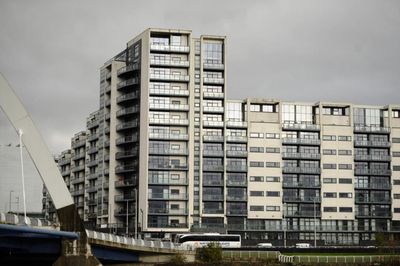 Waking watch fire alert system at Glasgow flats over 'defective cladding' fear