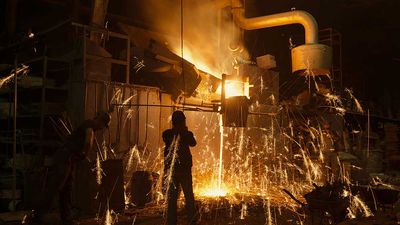 U.S. Steel Stock Rallies On Earnings Beat, As Industry Powers Up