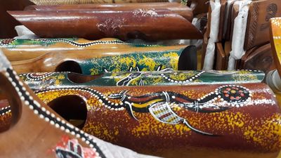 First Nations artists and souvenir sellers back crackdown on fake Indigenous art