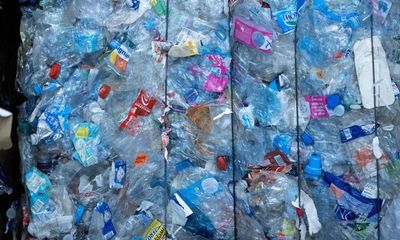 Coles and Woolworths ordered to dump more than 5,200 tonnes of recycled soft plastic in landfill